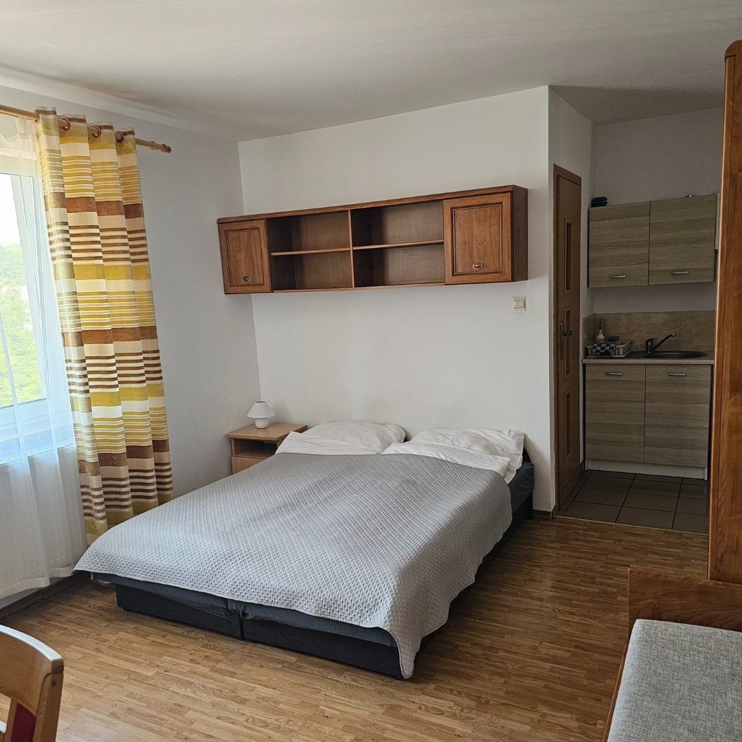 summer hotel travel advert 11